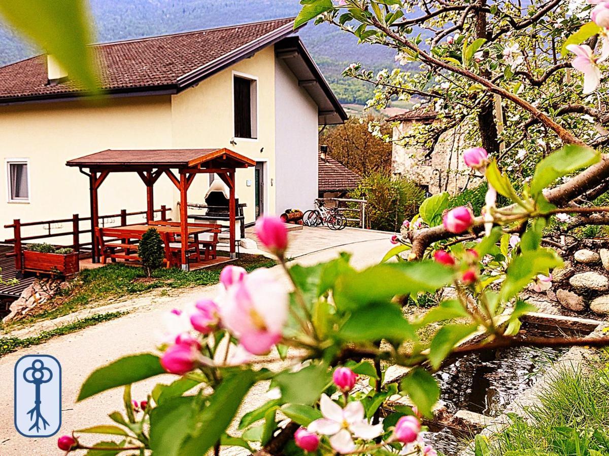 Casa Vacanze Antico Eremo, Tra Natura E Tradizione Campodenno Exterior photo